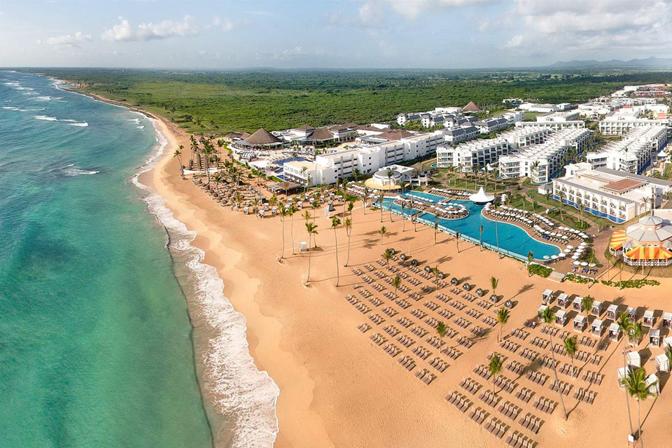 Вид на отель Nickelodeon Hotels &amp; Resorts Punta Cana 5*
