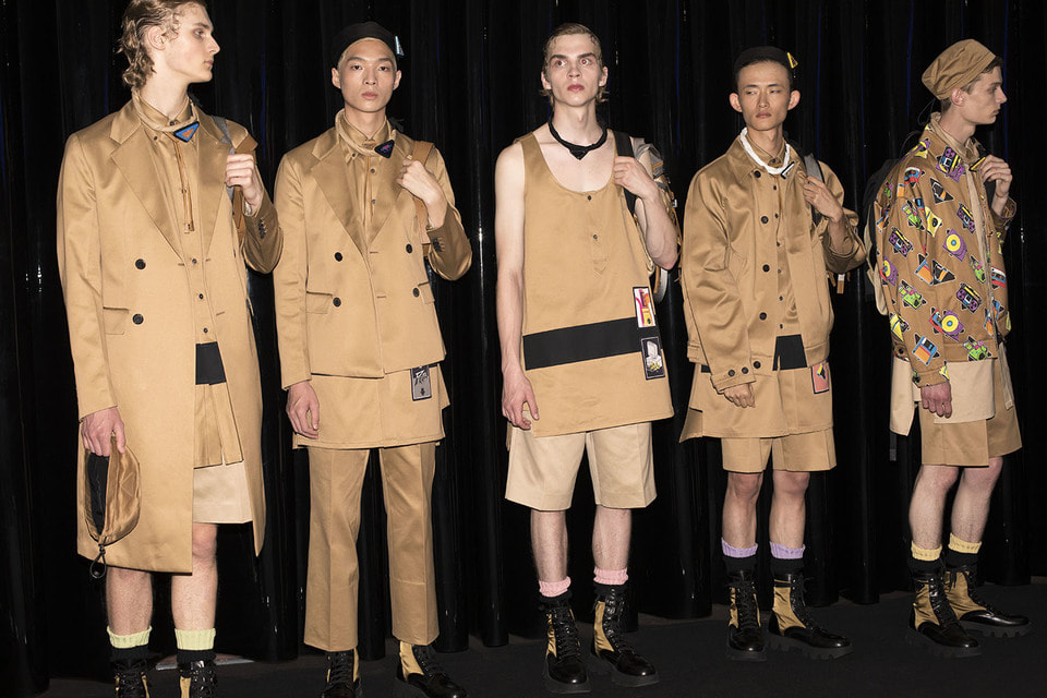 Часть мужской коллекции Prada весна-лето 2020 решена в бежевой цветовой гамме
