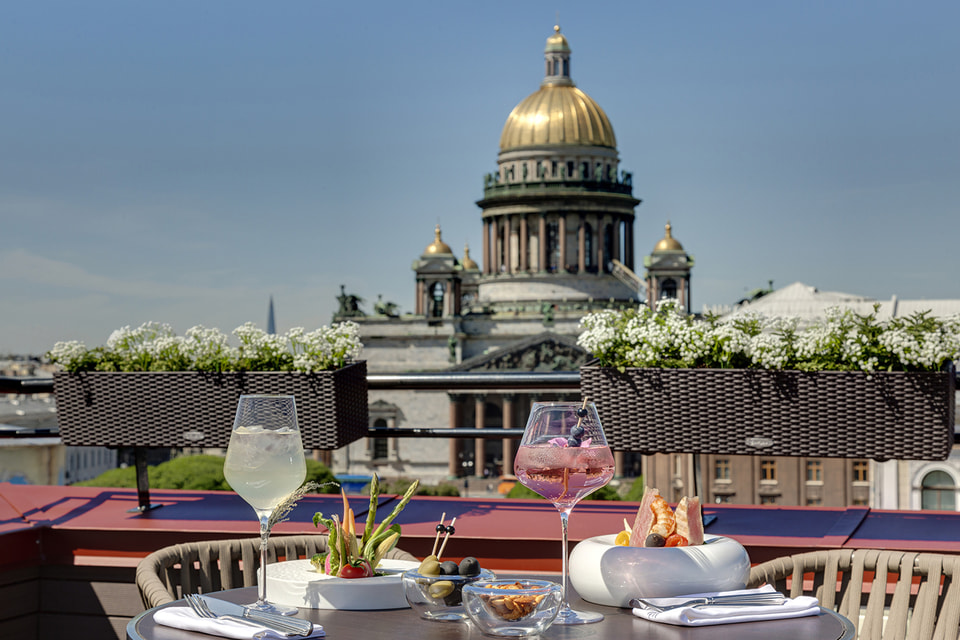 Открытая площадка с панорамным видом L Terrasa, Lotte Hotel St. Petersburg