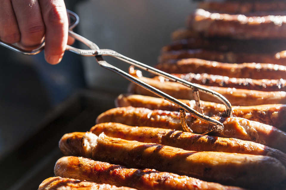 Тюрингские колбаски уже 600 лет остаются одним из самых узнаваемых шедевров немецкой кухни