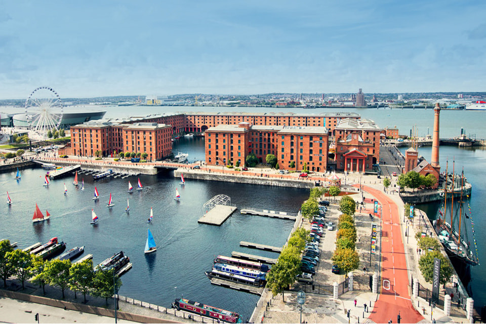 В центре Ливерпуля на месте заброшенных доков Albert Dock
