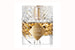 Крепкий напиток: Kilian Paris Angels’ Share и Roses on Ice Kilian Paris представил новую ольфакторную категорию – коктейли. Иточниками вдохновения при создании ароматов стали коньяк и джин. Новинки представлены в пополняемых флаконах, похожих на стаканы в стиле ар-деко и вызывающих ассоциации с интерьерами фешенебельных баров. Angels’ Share – первый аромат Kilian, созданный парфюмером Бенуа Лапуза. Композиция содержит коньячную эссенцию, которая придает ему натуральный карамельный цвет. А ледяной джин звучит в Roses on Ice. Впервые сотрудничая с парфюмером Франком Фелклом, Килиан Хеннесси хотел воссоздать аромат джина со льдом и лаймом — любимого напитка своей жены.
