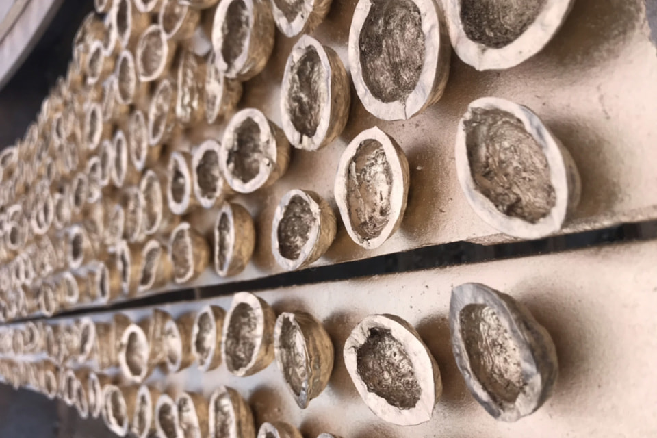 Поделки из грецких орехов — лучшие идеи для декорирования интерьера, садика, школы (121 фото)
