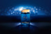 Мужская туалетная вода The One Luminous Night от Dolce &amp; Gabbana стала третьим элементом в коллекции эксклюзивных ароматов The One. Источником вдохновения для ее автора послужили ингредиенты, типичные для арабского мира парфюмерии. Утонченно-пряный аромат, согласно задумке парфюмера Жан-Кристофа Эро, должен передавать ощущение от ночной прохлады в пустыне и теплого мерцания звезд. Поставленная задача была решена с помощью дымных нот ладана, словно переливающихся на фоне оттенков финика. Сладость традиционного восточного фрукта дополнена шалфеем и толикой герани. Контраст теплых и холодных нот открывается нотами базилика, бергамота, черного перца и мягко подчеркивается нотами сандала и амбры.