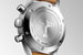 Калибр L688 с колонным колесом и кремниевой пружиной баланса обеспечивает точность хода и повышенную устойчивость к воздействию магнитных полей. На задней крышке корпуса Longines Avigation BigEye выгравирована модель самолета 1930-х годов, а представлены часы на кожаном ремешке с «состаренным» эффектом.