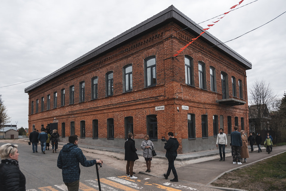 Арт-центр открыли в здании бывших мастерских