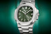 Часы Nautilus 5711/1А от Patek Philippe с корпусом из стали 40 мм, с автоматическим калибром 26 330 S C, с индикацией даты