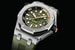 Часы Royal Oak Offshore Diver от Audemars Piguet с 42 мм стальным корпусом и циферблатом Mega Tapisserie, с калибром 4308, с запасом хода 60 часов и с водонепроницаемостью до 300 м