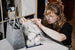 Художница Анастасия Прахова, работающая в технике гипсовой скульптуры, решительно ушла от квадратной формы сумки Lady Dior и от ее фирменного мотива каннаж