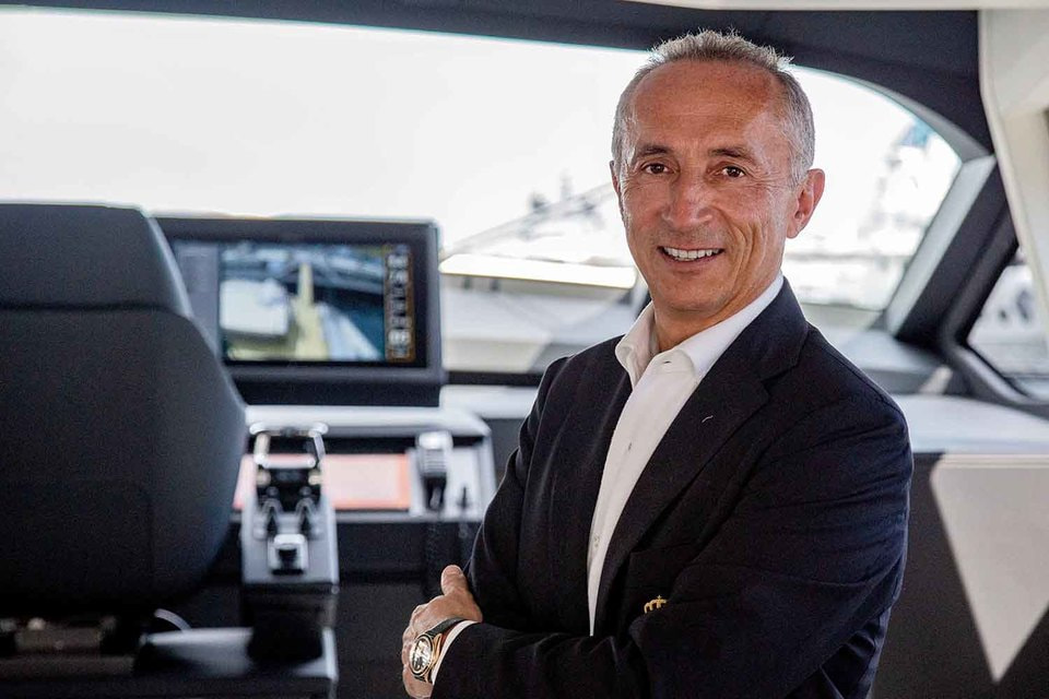 Альберто Галасси, CEO Ferretti Group, может похвастаться тем, что у него работа мечты: он создает яхты