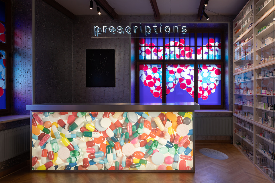 Проект Prada Mode и инсталляция художника Дэмьена Хёрста «погостят» в интерьерах особняка Левенсона всего одну неделю