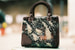 Объемная аппликация на сумке Dior Lady Art от Джоан Кретен