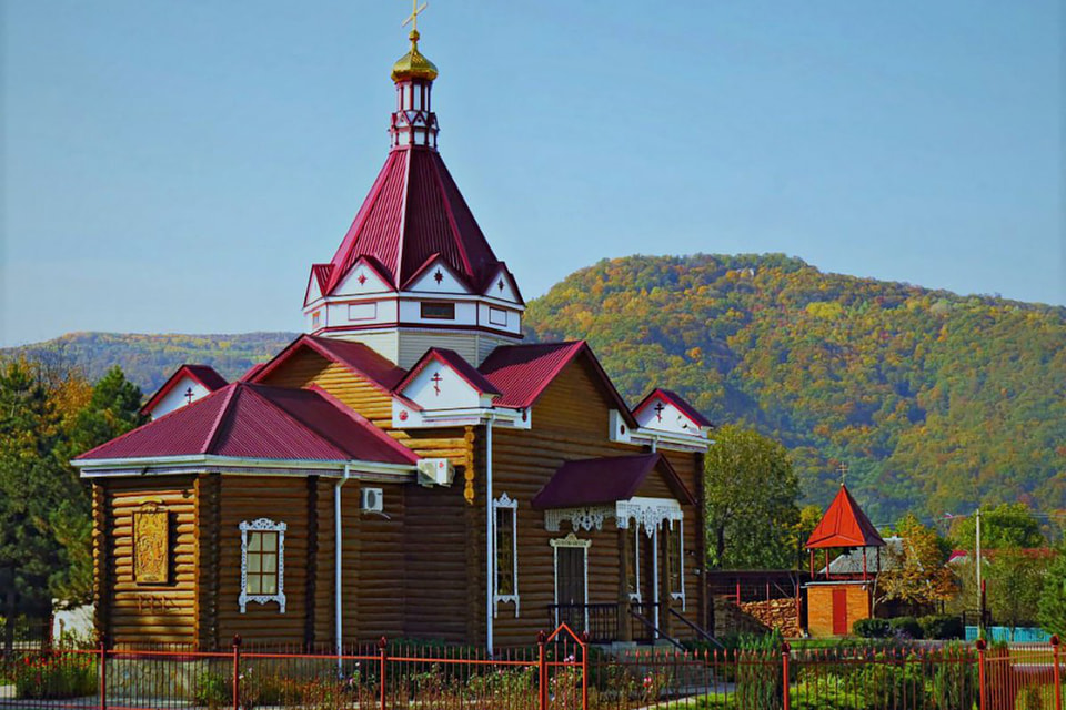 Церковь Дмитрия Солунского в Каменномостском
