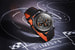 Спортивный хронограф Mille Miglia Classic Chronograph в стальном 42-миллиметровом корпусе с DLC-покрытием создан совместно с лондонским часовым ателье Bamford Watch Department