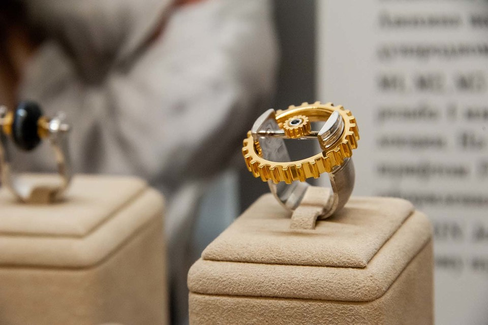 Кольцо «Шестеренка» бренда Amarin Jewelry 