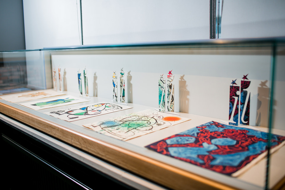 В офисе «Ланит» создана современная выставочная площадка,  где будут показывать графические работы художников в жанре livre d’artiste