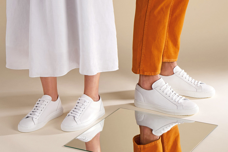 Белые кроссовки не только незаменимая вещь в гардеробе, но и символ ответственного потребления, считают в Doucal’s