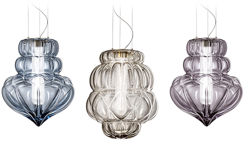 Вариации светильников Vallone, выполненные из прозрачного стекла разных оттенков