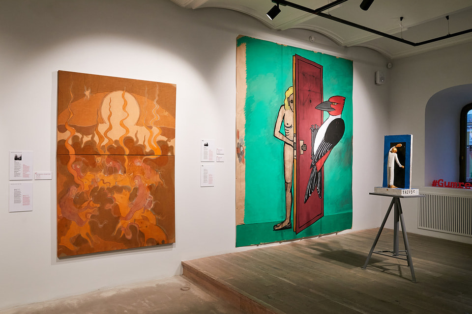 Работа «Тревога» (справа) Александра Повзнера от XL Gallery состоит из двух частей  – живописного произведения и скульптурного объекта