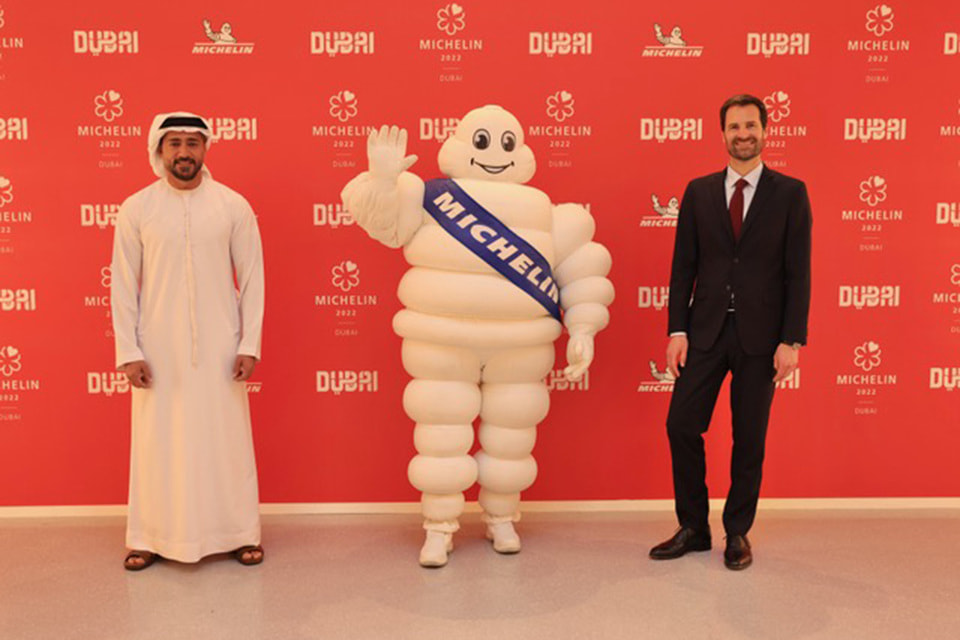 Иссам Казим, генеральный директор Корпорации по туризму и коммерческому маркетингу Дубая, и Гвендаль Пулленек, международный директор гидов Michelin