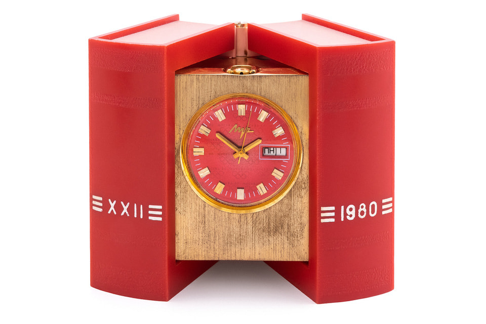 Настольные электронно-механические часы завода «Луч» «Олимпиада 80» были созданы к Олимпийским играм в Москве