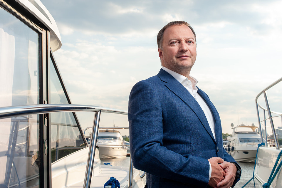Андрей Ломакин, основатель West Nautical Group – эксперт в яхтенной индустрии с более чем 20-летним стажем