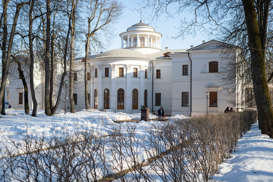 Музей-усадьба «Остафьево» – бывшая загородная усадьба Вяземских-Шереметевых