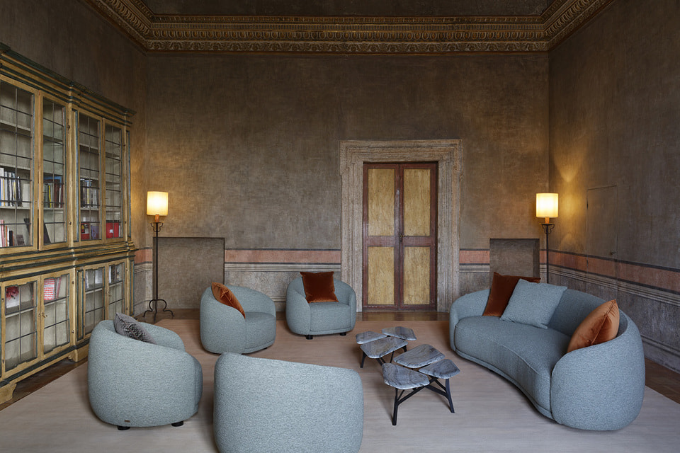 Диван и кресла для Salon des Pensionnaires создала итальянский дизайнер Кьяра Андреатти