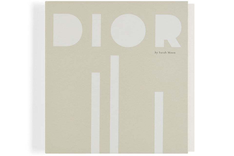 Книга Dior выпущена в трех томах