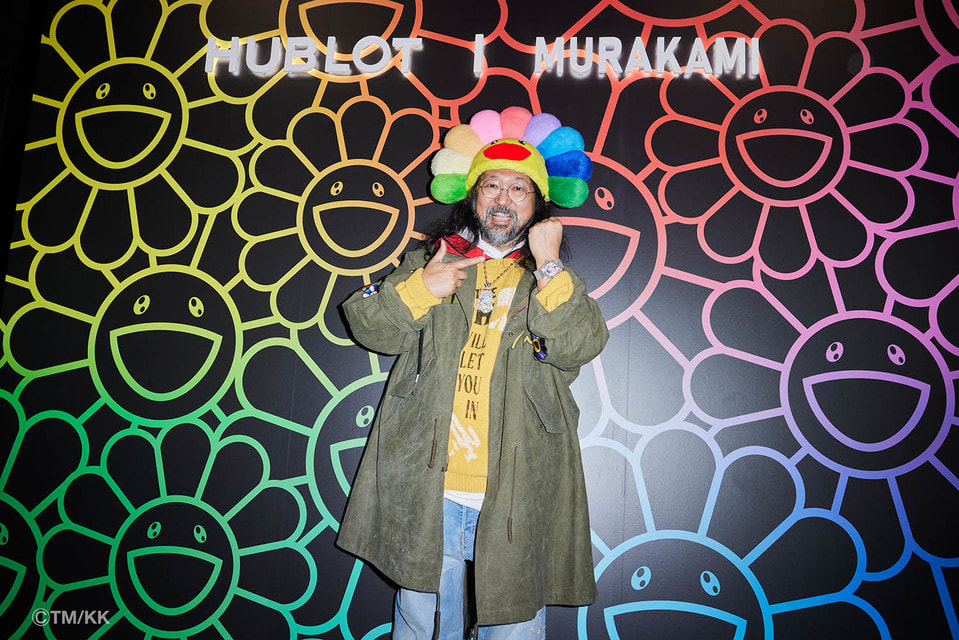 Такаси Мураками на презентации часов Classic Fusion Takashi Murakami Black Ceramic Rainbow в Нью-Йорке