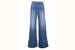 Несколько трендов в одной модели Fracomina: широкие джинсы клеш, декорированные цепями