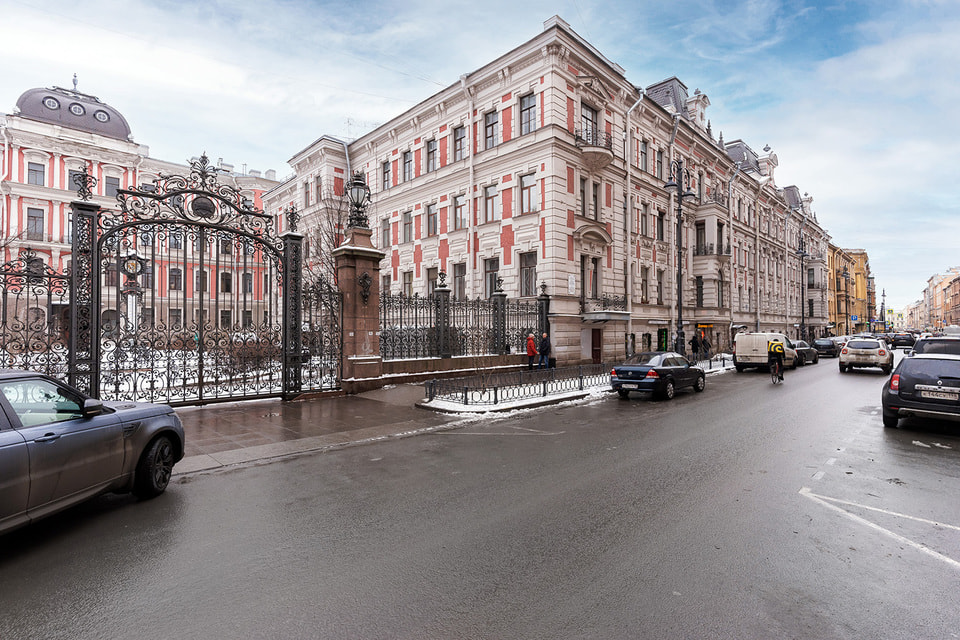 Число выставленных в аренду элитных квартир снизилось в Санкт-Петербурге на 14%