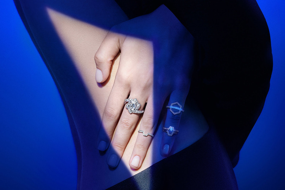 Кольца Luminous Diamonds с флюоресцентными бриллиантами