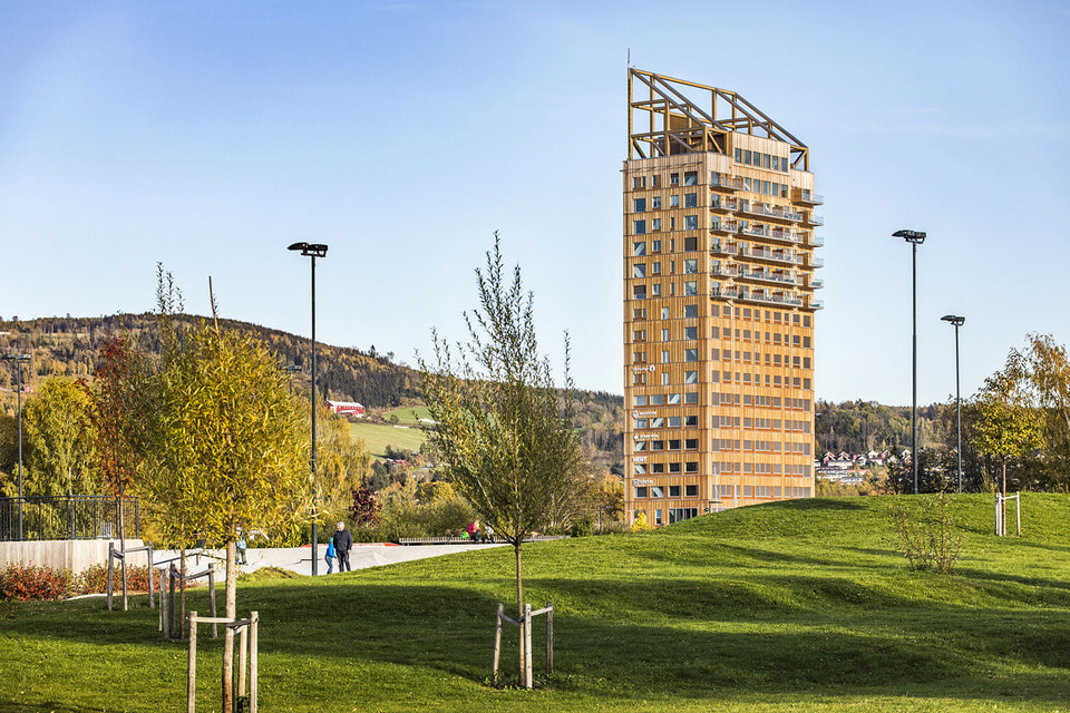 18-этажная башня Mjostarnet в Норвегии