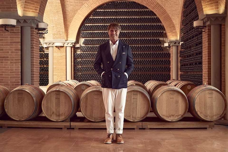 Глава бренда Брунелло Кучинелли всерьез увлечен производством вина