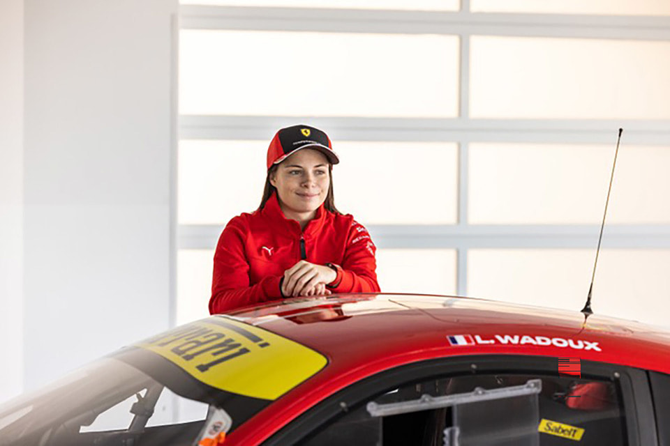 Автогонщица Лилу Ваду – первая женщина-пилот клуба Ferrari Competizioni GT и партнер часового бренда Richard Mille