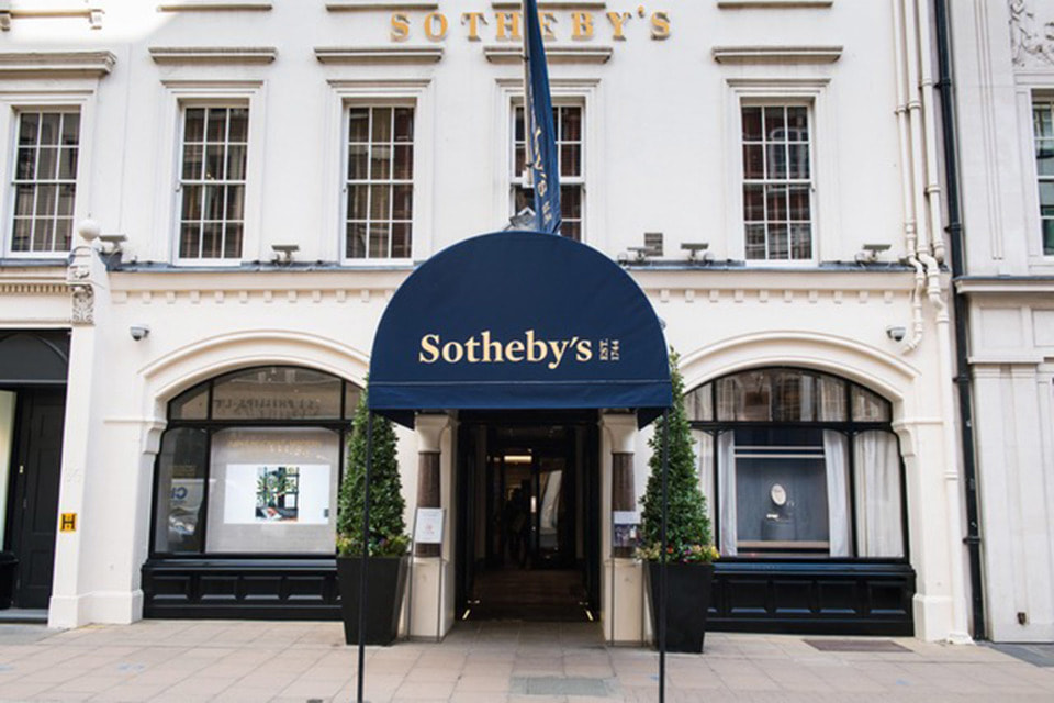 Инвестиции ADQ осуществляются в недавно выпущенные акции Sotheby's