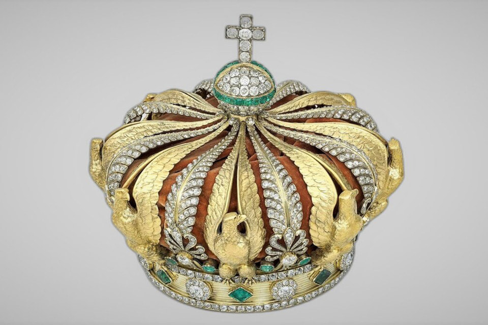 Корона императрицы Евгении, 13х15 см. Золото, 490 бриллиантов, 56 изумрудов