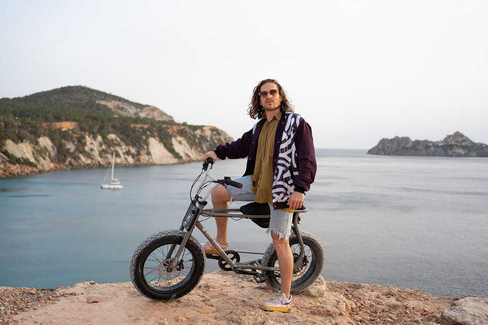 Модель Ruff Cycles Lil’Buddy на моторе Edge Bafang в цвете Bronson Grey